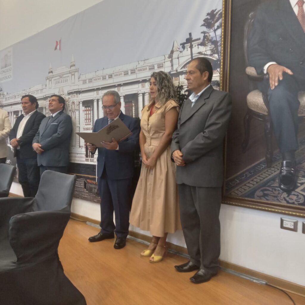 la fiesta del agua ArteRedPeruana Los Sin Agua Lima Peru 10